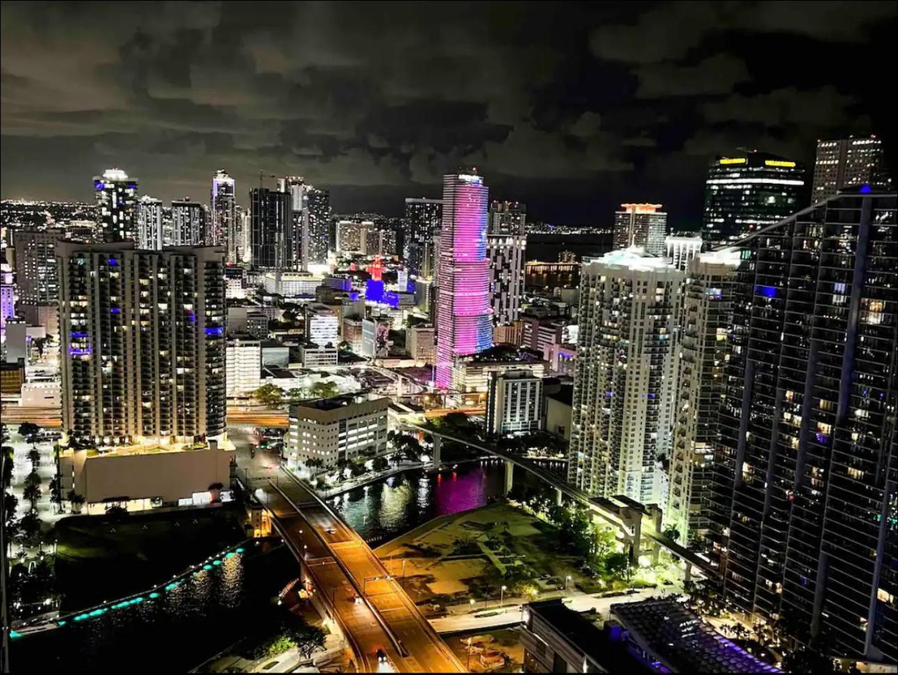 2 Story Loft Downtown Miami Apartment Exterior photo